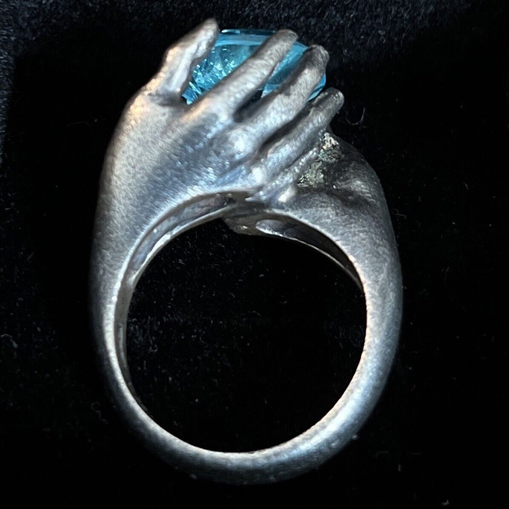 BORA .925 Silver One Of A Kind USA Ring Fingers Hand Embracing Large Blue Topaz